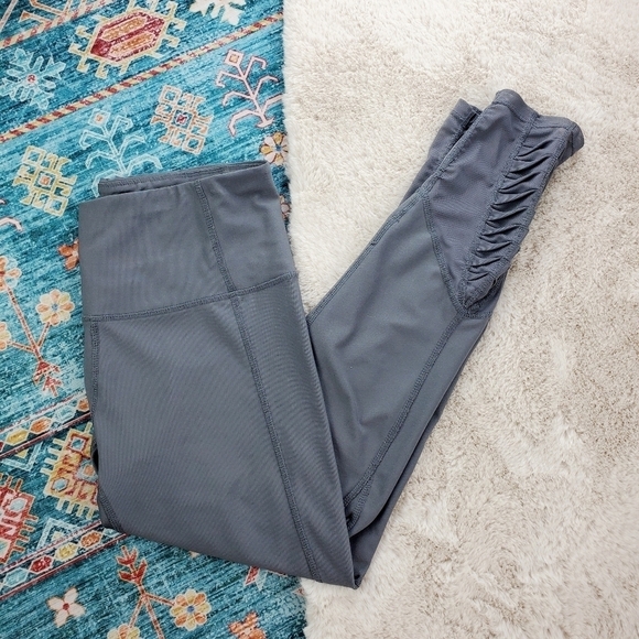 Apana Gray Rouched Ankle Legging Small